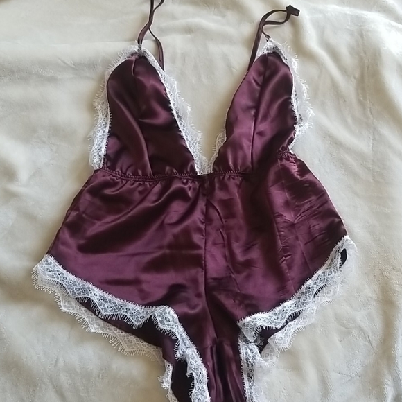 Fashion nova one piece sleepwear - Picture 2 of 4